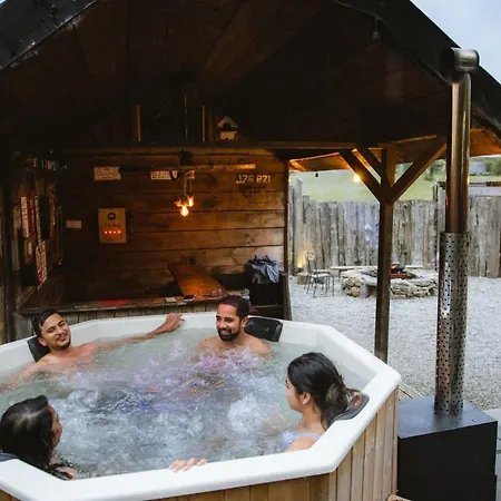 Mayo Glamping *