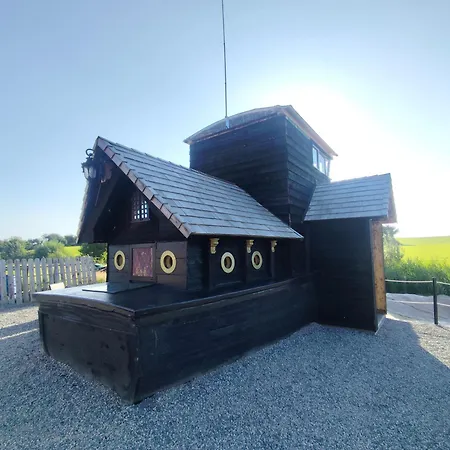 Mayo Glamping * كاستليبار